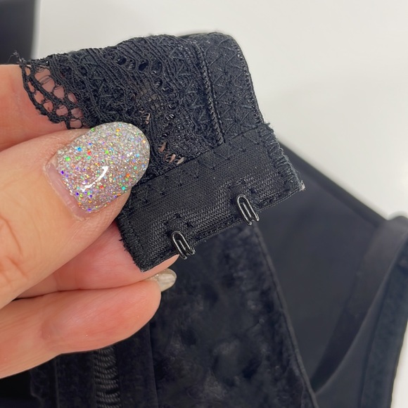 Vince Camuto Bra 36C Black Lace Adjustable Padded Stretchy Polyester Spandex - Picture 16 of 16